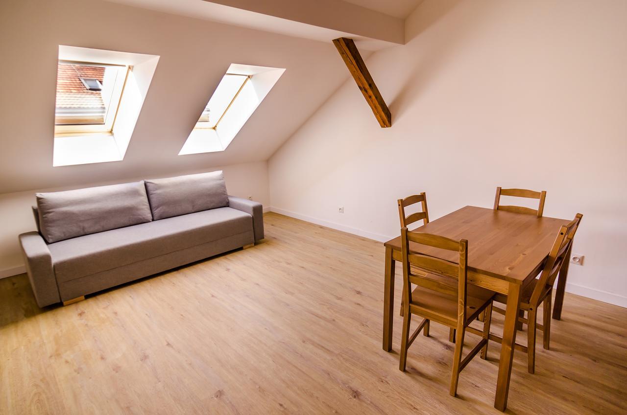 Churchill Apartments Прага Екстер'єр фото