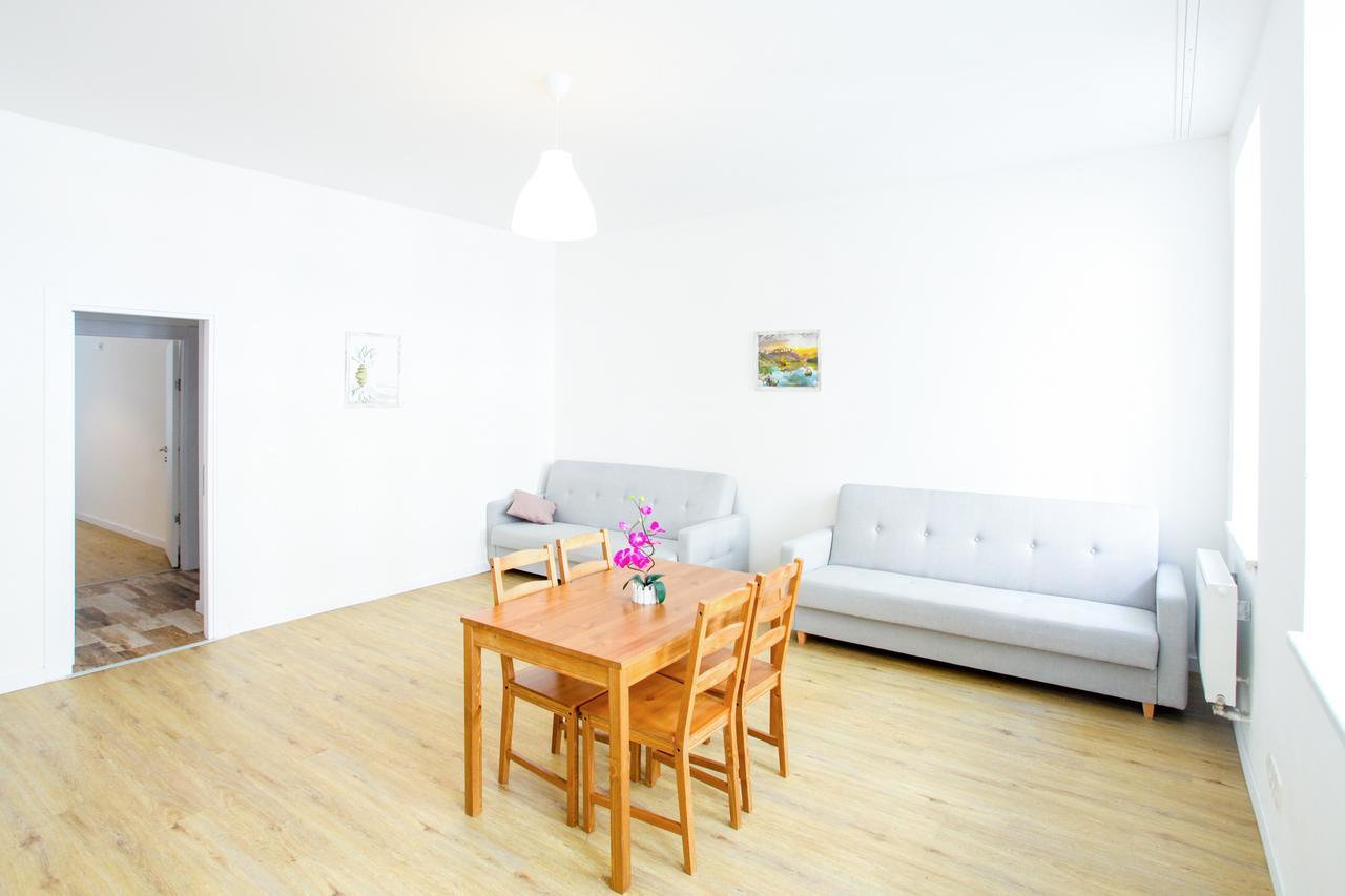 Churchill Apartments Прага Екстер'єр фото