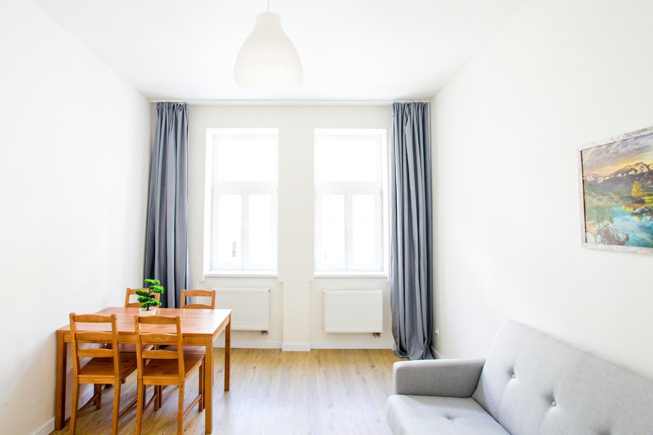 Churchill Apartments Прага Екстер'єр фото
