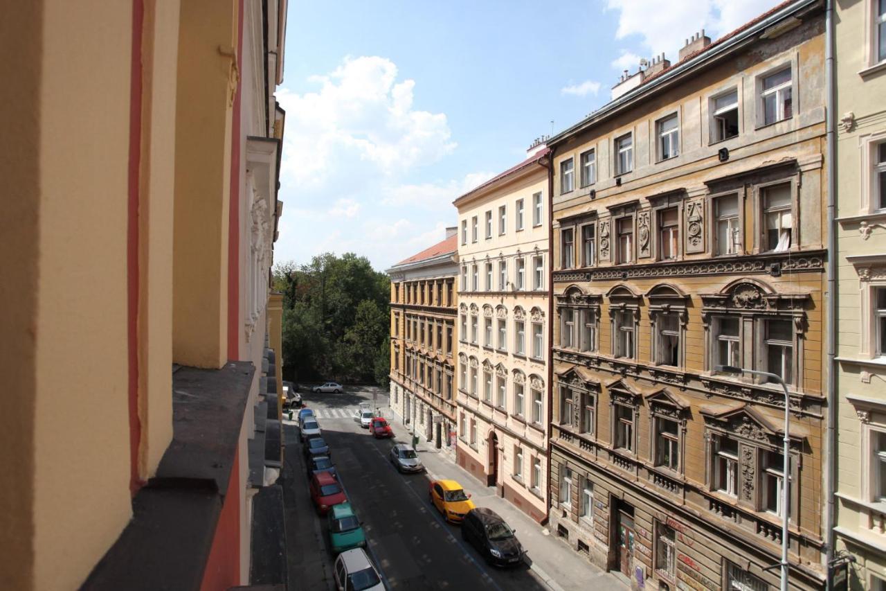 Churchill Apartments Прага Екстер'єр фото