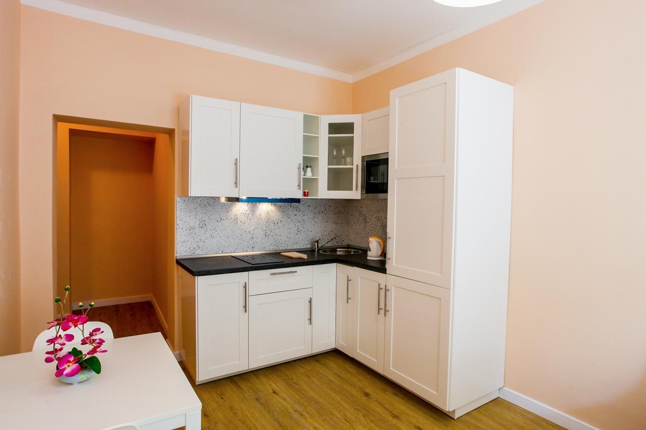 Churchill Apartments Прага Екстер'єр фото